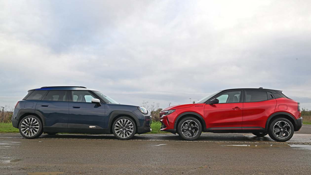 MINI%20Aceman%20vs%20Alfa%20Romeo%20Junior-4.jpg