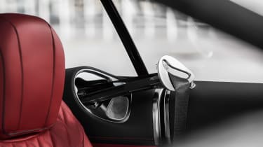 Mercedes S-Class Coupe - seatbelt