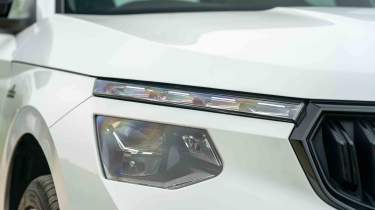 Skoda Kamiq - head light detail