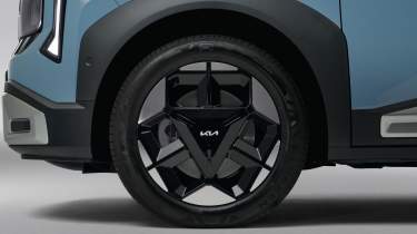 Kia Seltos - wheel