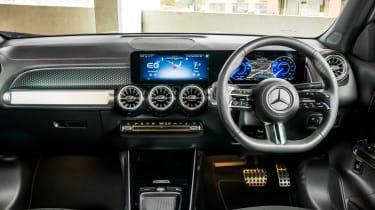 Mercedes EQB 250+ AMG Line Executive - dash
