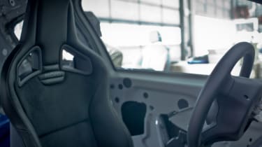 Peugeot 208 FE interior