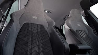 Volkswagen Golf Black Edition - seats