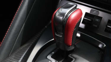 Nissan Nismo cars - GTR gearshift