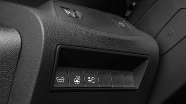 Citroen E-Berlingo - heated steering wheel button