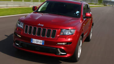 Jeep Grand Cherokee SRT  front tracking