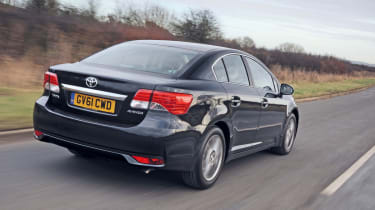Toyota Avensis rear tracking