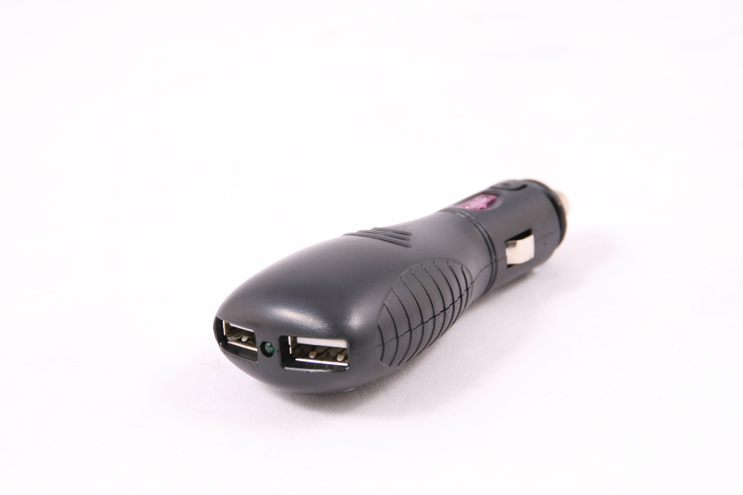 Halfords 2 x Twin USB Multisocket review Auto Express