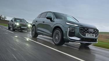 Audi Q3 vs Cupra Formentor - front 3/4