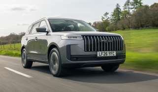 Jaecoo 5 SHS-S - front tracking