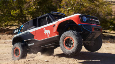 Ford Bronco DR - action