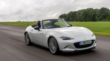 Mazda MX-5 Recaro - front tracking