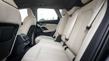 Audi Q5 - rear seats