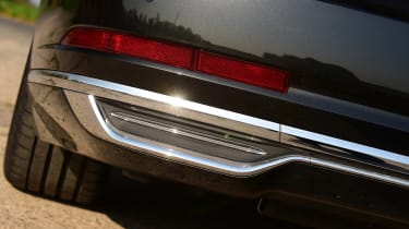 Audi A8 55 TFSI - exhaust