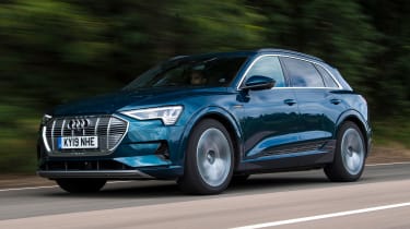 Audi e-tron - front tracking