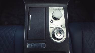 Genesis Electrified G80 - centre console