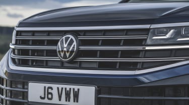 Volkswagen Touareg eHybrid 4Motion - grille