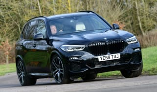 BMW X5 xDrive45e - front