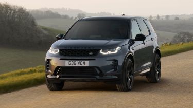 Land Rover Discovery Sport - front tracking