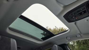 DS No4 E-Tense - roof