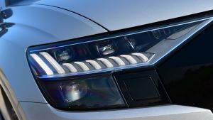 Audi SQ8 - headlight