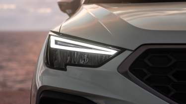 SEAT Arona 2025 - front light