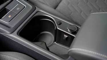 Volkswagen Golf - cup holder