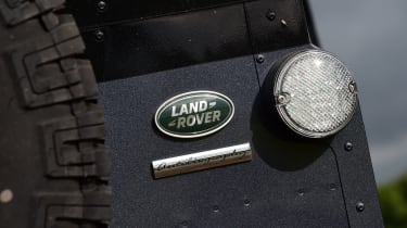 Land Rover Defender Autobiography - badge