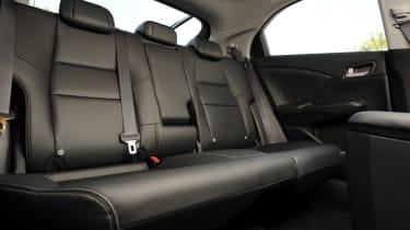 Honda Civic 1.8 i-VTEC EX GT rear seats