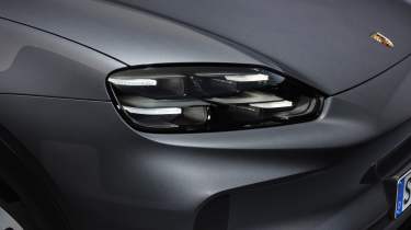 Porsche Cayenne Electric - front light