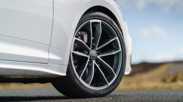 Audi A5 Coupe - front offside wheel