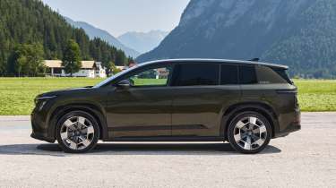 Skoda Peaq 2026 - side static