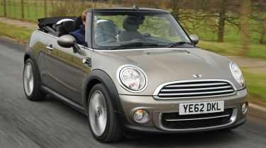 MINI Cooper S Convertible front tracking