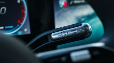 Mercedes GLB - stalk