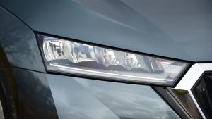 Skoda Octavia Estate e-TEC - front lights