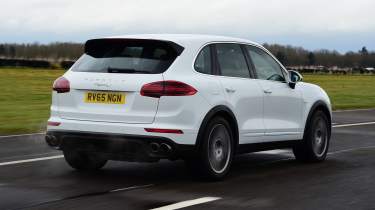 Porsche Cayenne - rear tracking