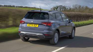 SEAT Arona - rear tracking, alt