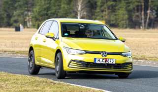 All Season tyre test - Volkswagen Golf front cornering