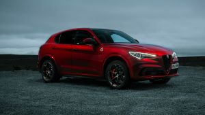 Alfa%20Romeo%20Stelvio%20Quadrifoglio-25.jpg