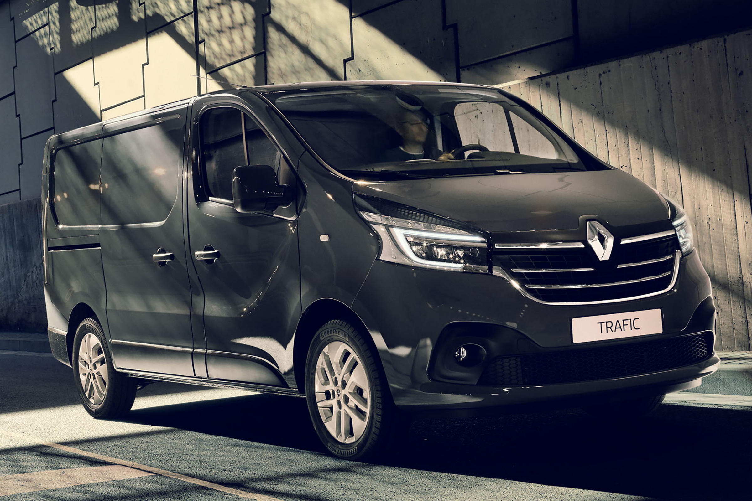 Renault Trafic - Best Medium Panel Vans | Auto Express