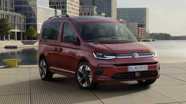 2026 Volkswagen Caddy - red front 3/4