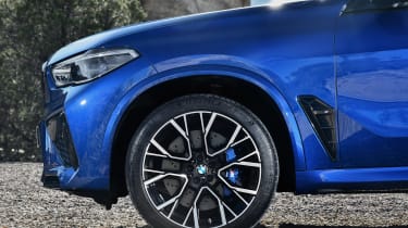 BMW X5 Competition - wheel