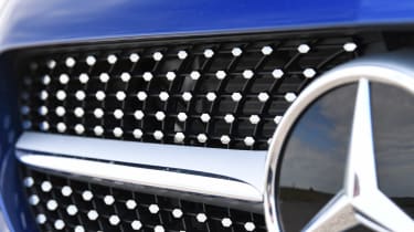 Mercedes C-Class - grille