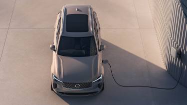 New 2024 Volvo XC90 - overhead charging