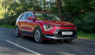 Kia Niro - front tracking