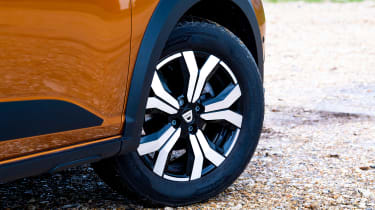 Dacia Sandero long termer - wheel