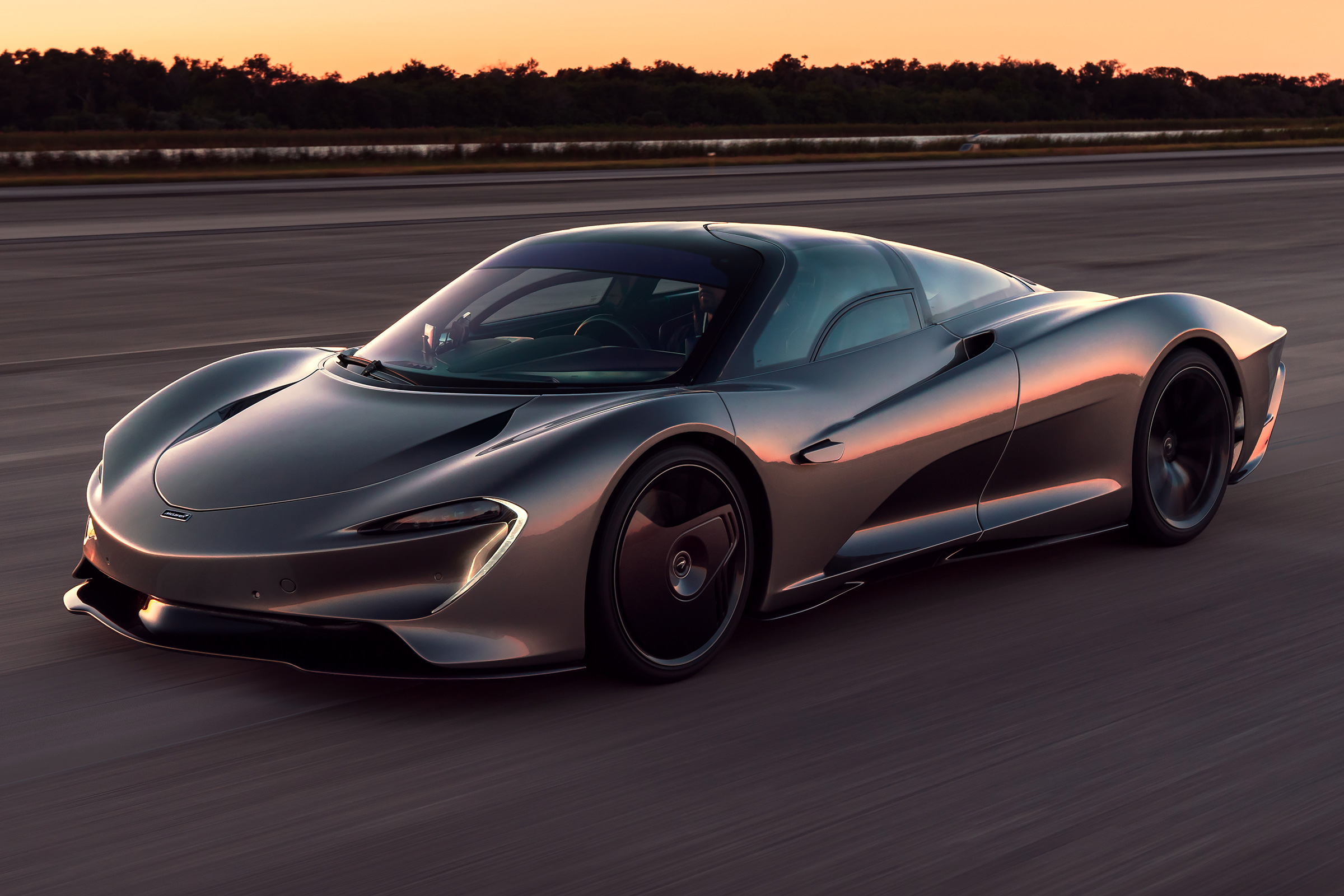 New McLaren Speedtail hyper-GT reaches 250mph milestone 