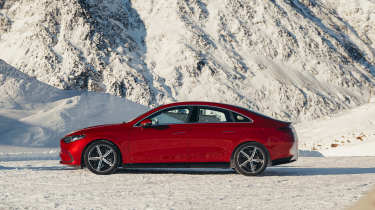 Mercedes CLA 220 Hybrid - side