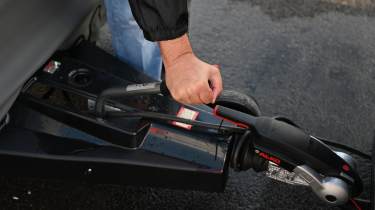 EV tow test - Caravan lever