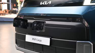 Kia PV5 Cargo - front detail